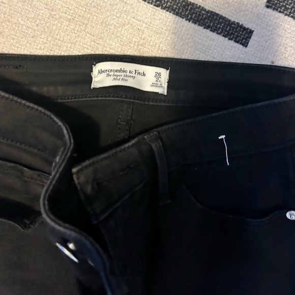 Abercrombie and Fitch Black The Super Skinny Mid Rise - Picture 2 of 3